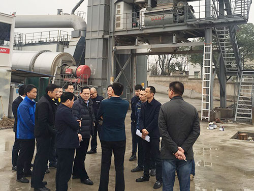 長沙太空金路橋材料有限公司,雙鋼輪壓路機(jī),福格勒瀝青攤鋪機(jī),AC系列,AF系列,SBS系列 長沙太空金路橋材料有限公司,雙鋼輪壓路機(jī),福格勒瀝青攤鋪機(jī),AC系列,AF系列,SBS系列